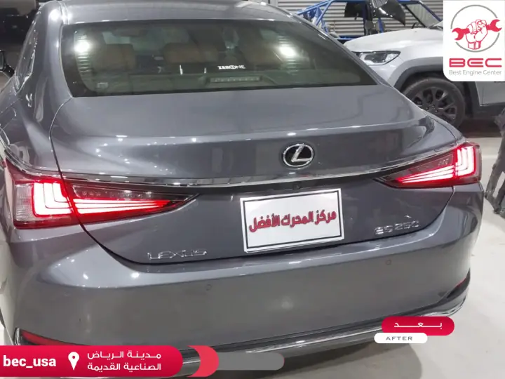 إصلاح صدمات خلفية لسيارة لكزس بعد السمكرة في الرياض