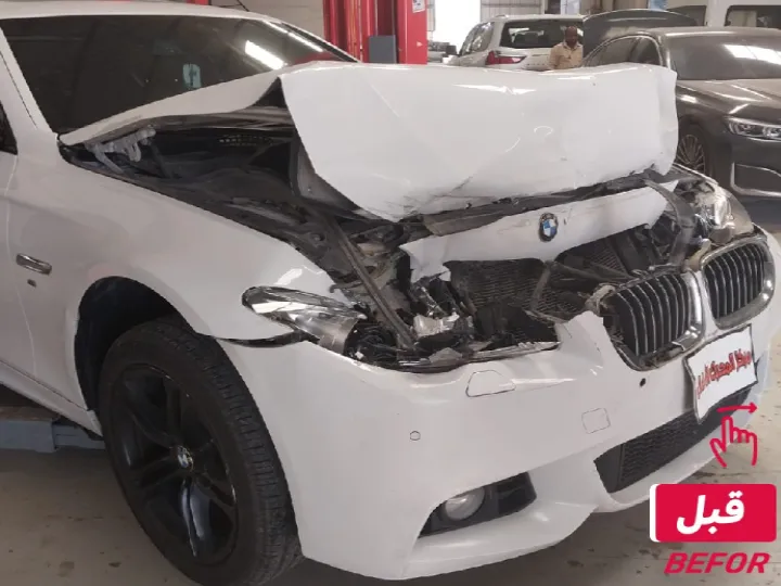 سيارة بي ام دبليو بعد حادث قبل الإصلاح
