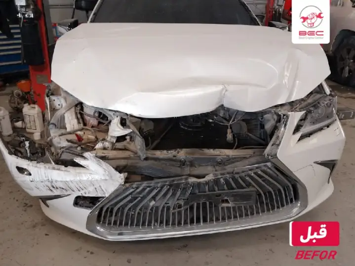 سمكرة سيارات - صورة قبل إصلاح لكزس بعد حادث